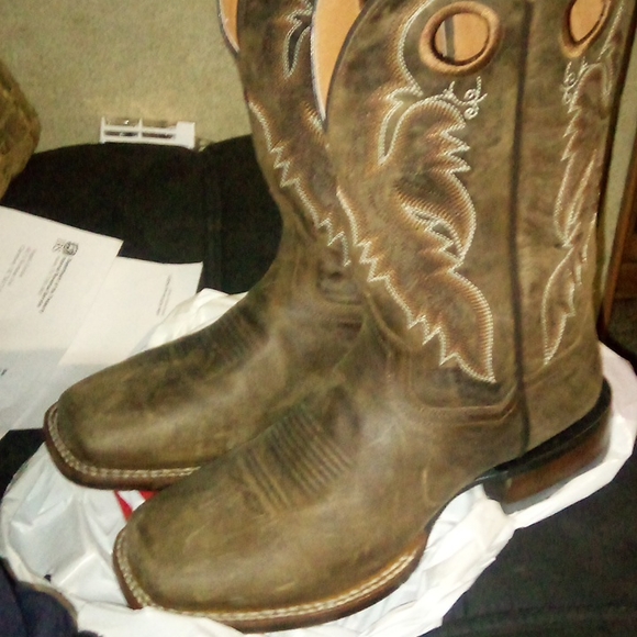 Dan Post Boots Boot Barn, 8,1/2 brown, 42&1/2 inches tall - Picture 2 of 6
